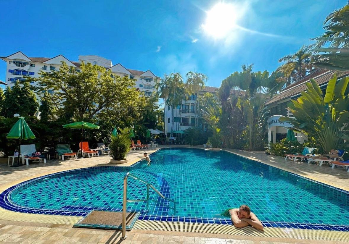 Studio Apartment Diana Estate Condominium Pattaya Extérieur photo