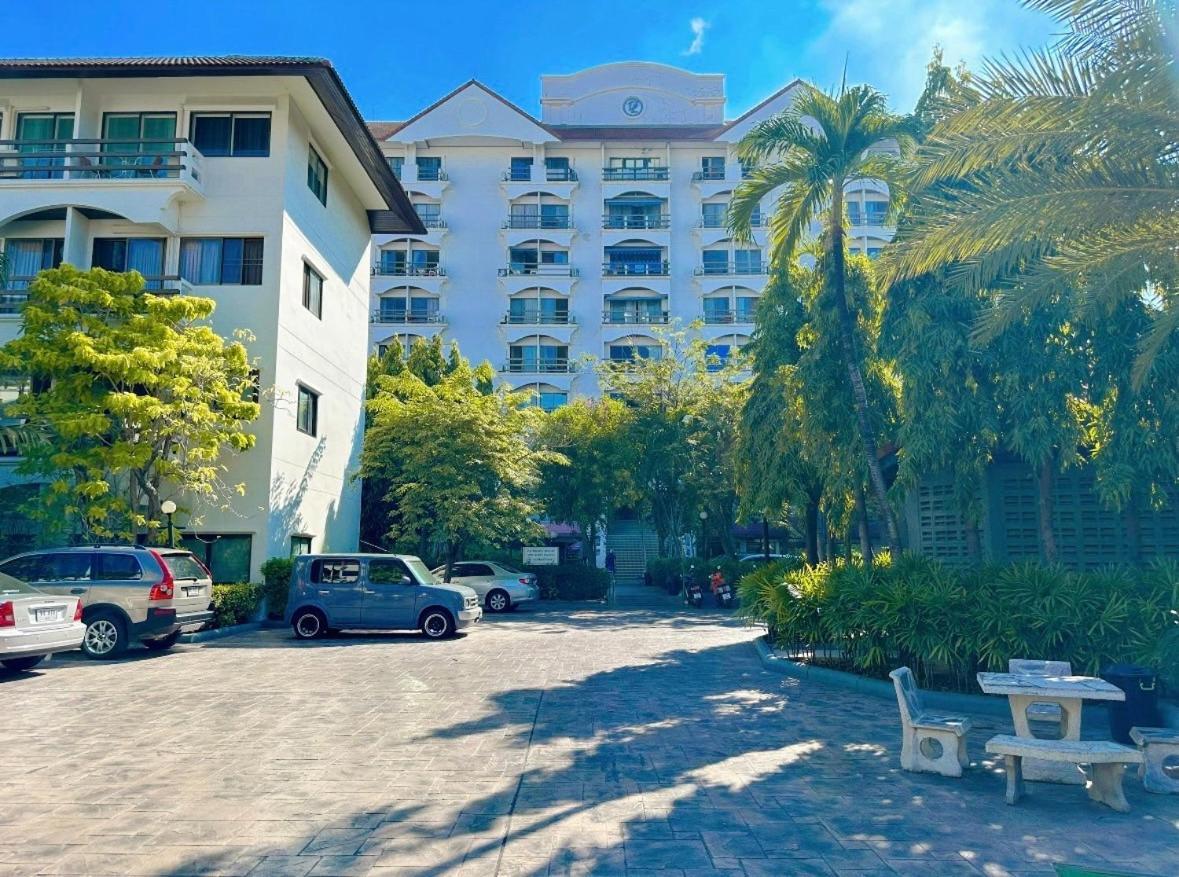 Studio Apartment Diana Estate Condominium Pattaya Extérieur photo